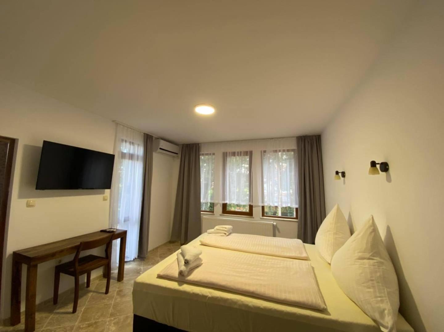 D Villa Mineralni Bani Buitenkant foto